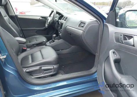 2017 Volkswagen Jetta 1.4T Se z USA, uszkodzony, nr VIN 3VWDB7AJ8HM403550